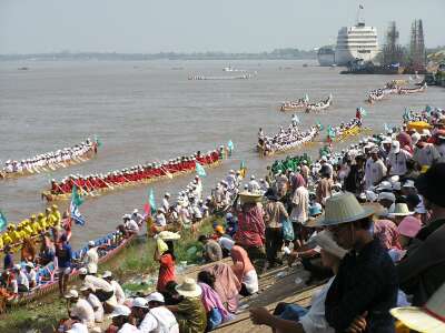 Boats and spectators