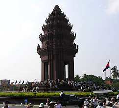 Crowds at Independence Monument