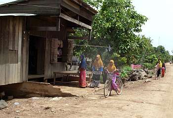 Muslim children playing