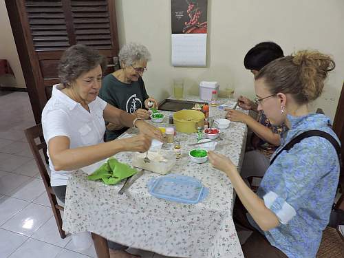 Decorating cookies